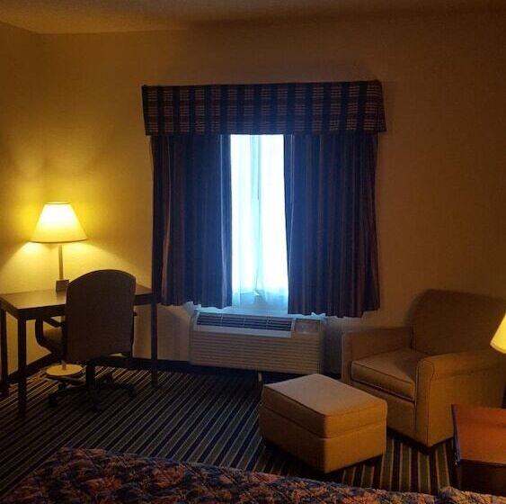 فندق The Rutledge Inn