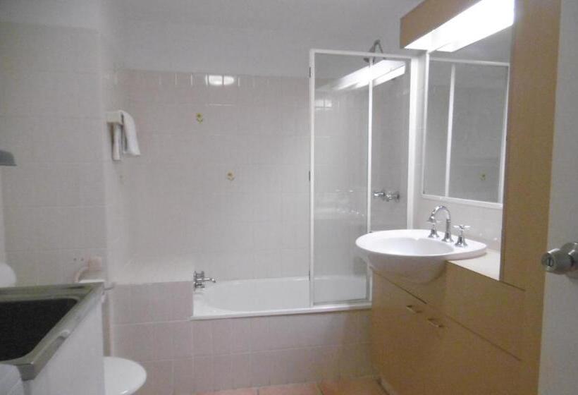 בית מלון כפרי Trafalgar Towers