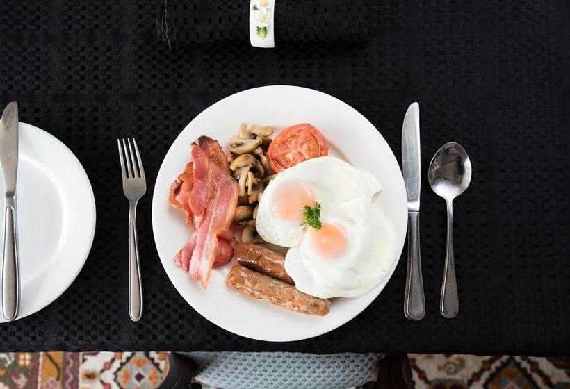 فندق Trevallyn House B & B