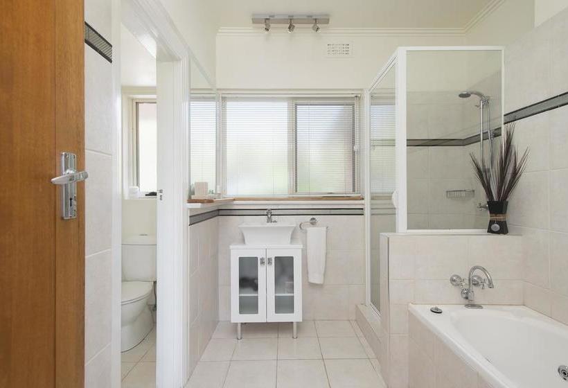 فندق Trevallyn House B & B