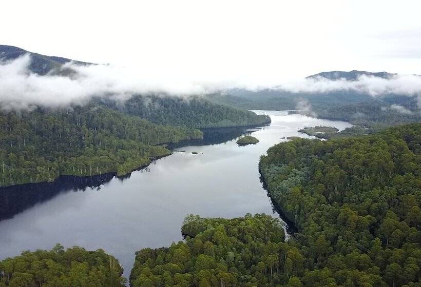 فندق Tullah Lakeside Lodge