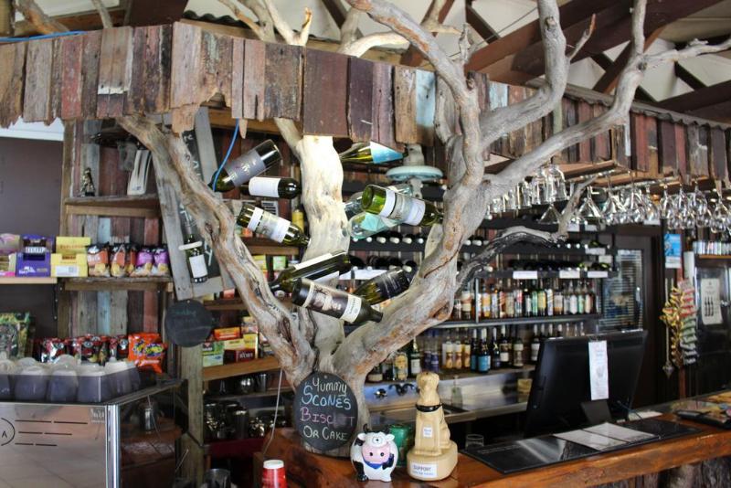 فندق Tullah Lakeside Lodge