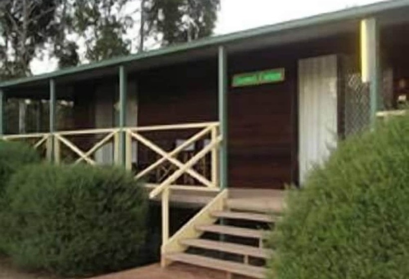 هتل Cabins On Halls