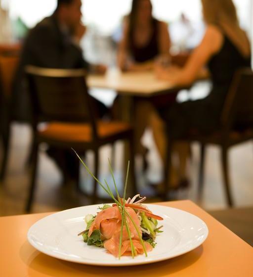 هتل Anu  University House