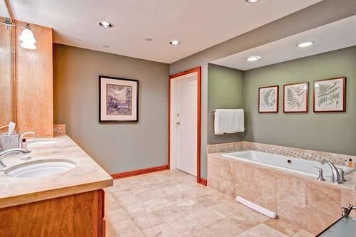 فندق Village Ford Hall