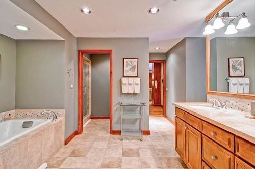 فندق Village Ford Hall