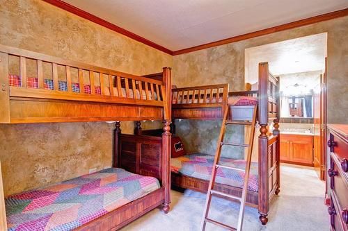 فندق Village Ford Hall