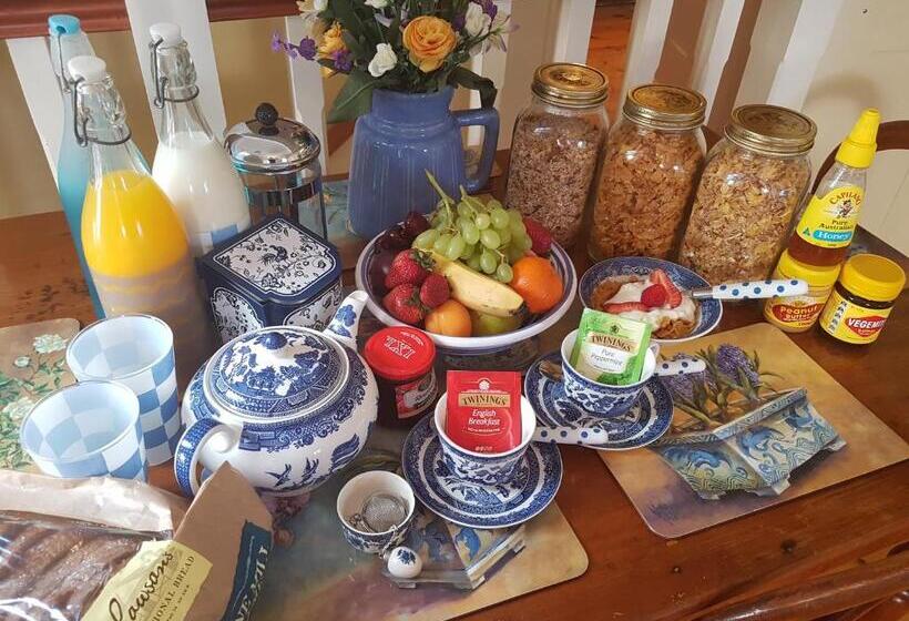 هتل Water Bay Villa Bed And Breakfast