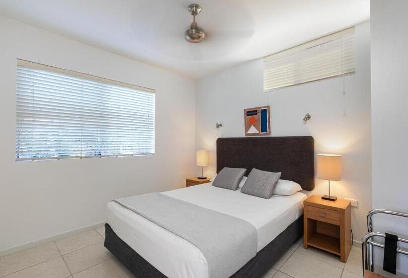 בית מלון כפרי Waterview Airlie Beach