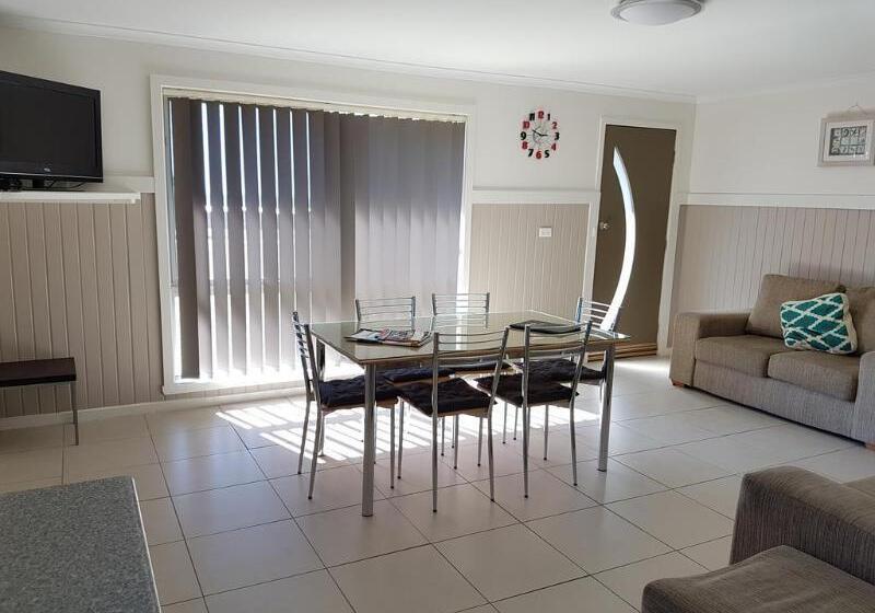 בית מלון כפרי White Sands Estate