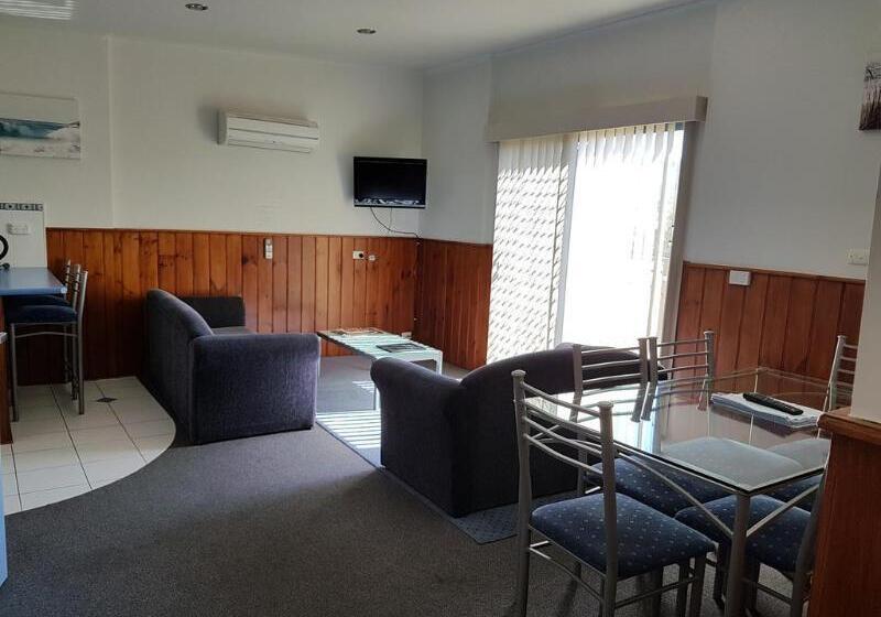 בית מלון כפרי White Sands Estate