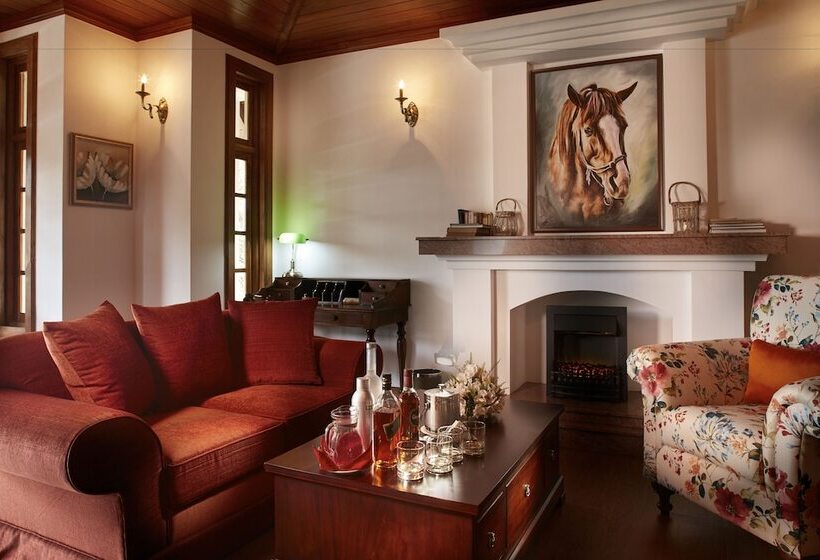 Manor House Boutique Villa