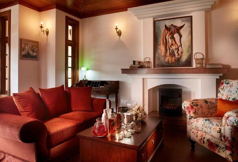 Manor House Boutique Villa