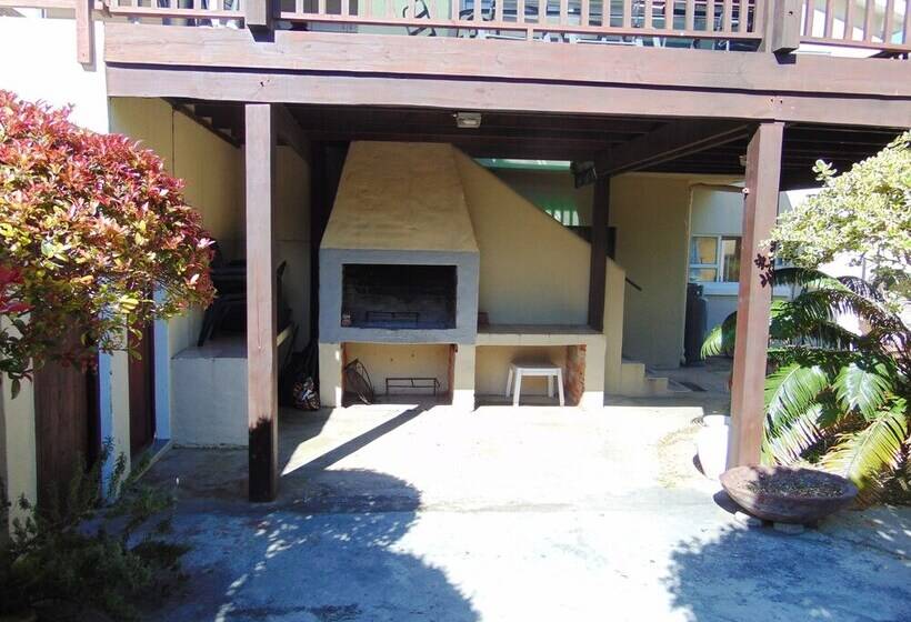 ペンション Whale Watchers Inn