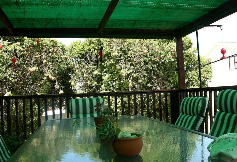 ペンション Whale Watchers Inn