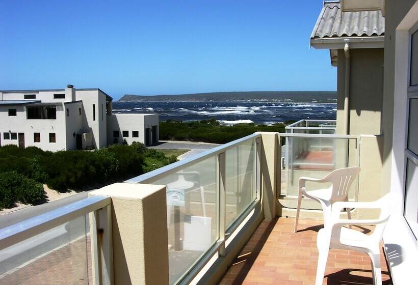 ペンション Whale Watchers Inn