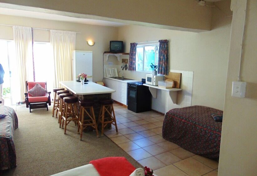 ペンション Whale Watchers Inn