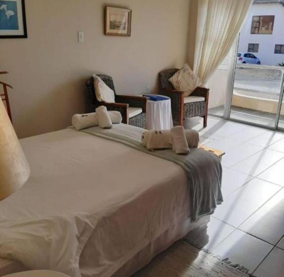 ペンション Whale Watchers Inn