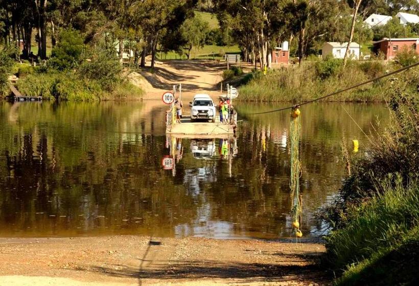 ペンション Whale Watchers Inn