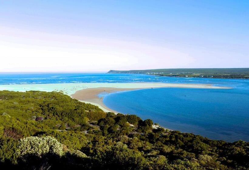 ペンション Whale Watchers Inn