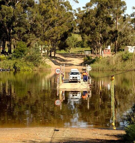ペンション Whale Watchers Inn