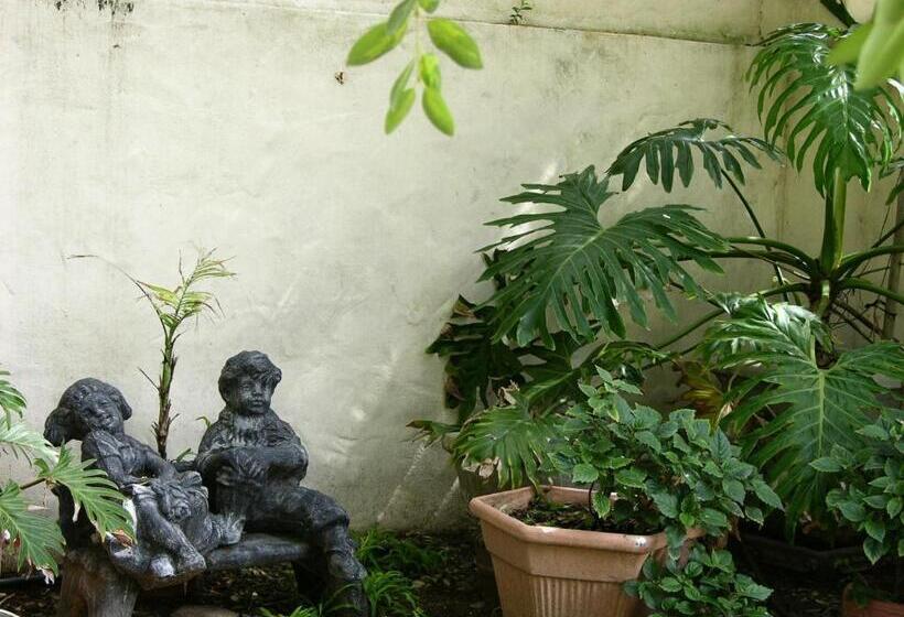 ペンション Whale Watchers Inn