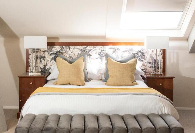 Roundthorn Country House & Luxury Apartments