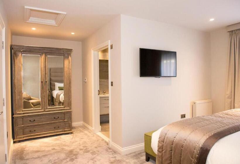 Roundthorn Country House & Luxury Apartments