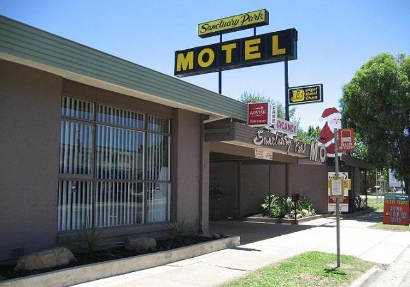 Sanctuary Park Motel