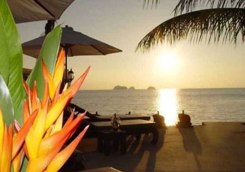 Sibaja Palms Sunset Beach Apartment