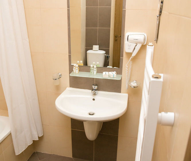 בית מלון כפרי St. John Hill Apartments