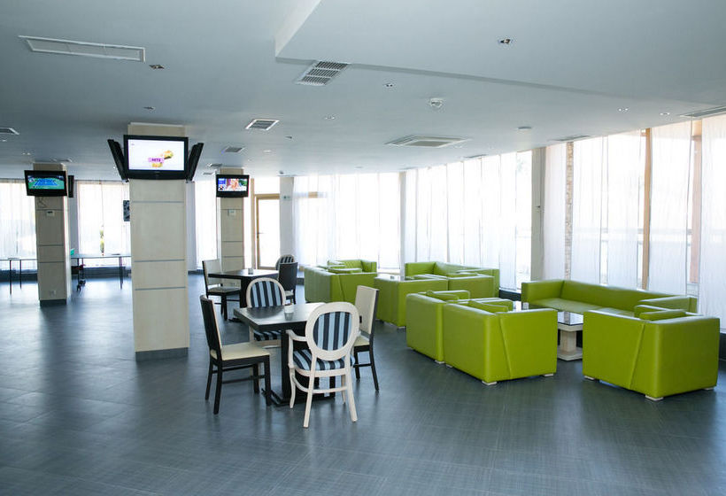 בית מלון כפרי St. John Hill Apartments