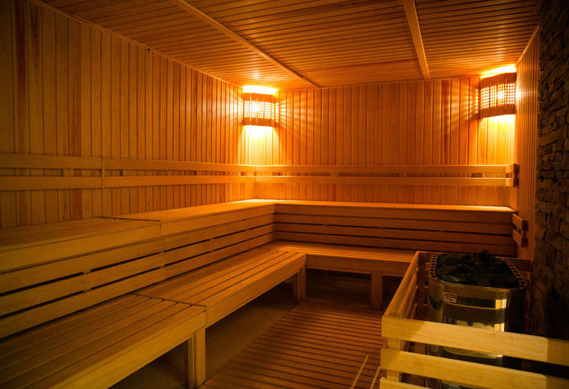 בית מלון כפרי St. John Hill Apartments