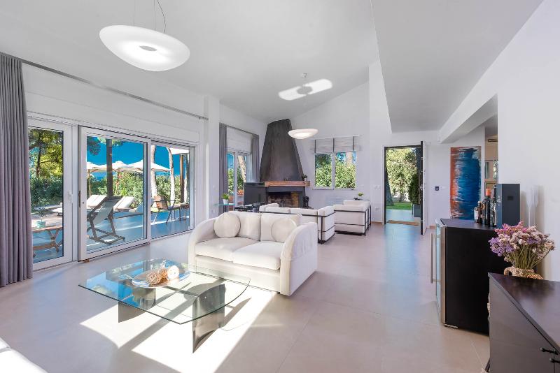 The White Villa At Sani