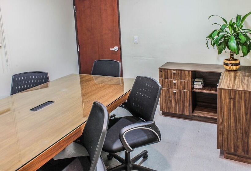 Wyndham Garden Mexico City Reforma