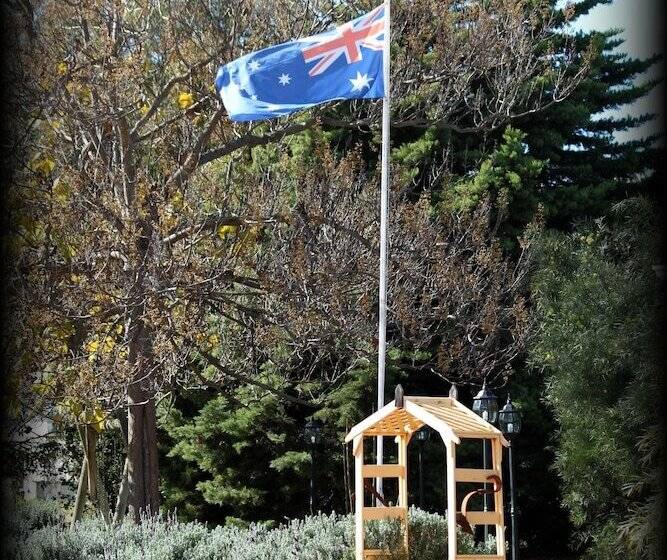 York S Boutique Motel