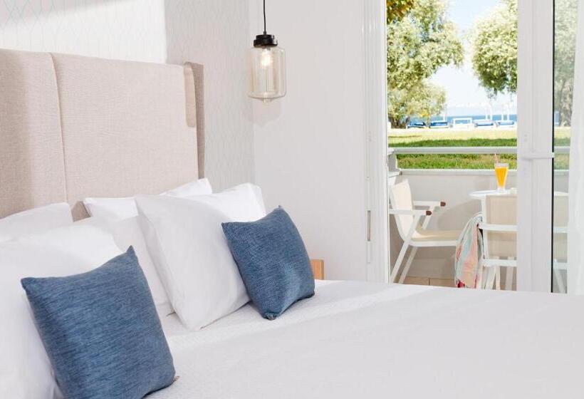 Akti Belvedere Color & Essence