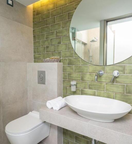 Akti Belvedere Color & Essence