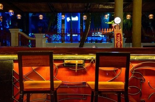 Base Villa Phnom Penh   Hostel