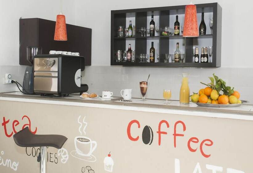 B&b Sweet Home Two Steps From The Ruins..