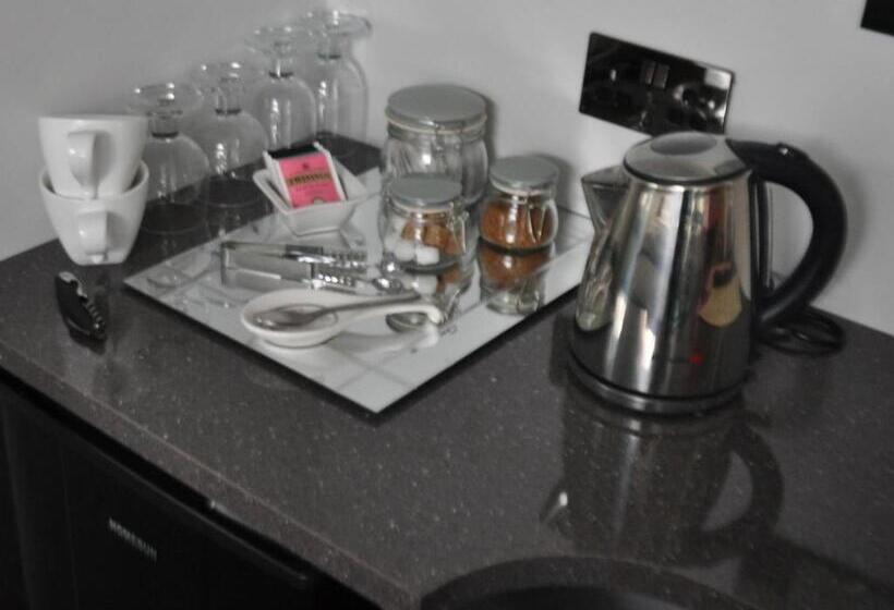 مبيت وإفطار Canford Crossing