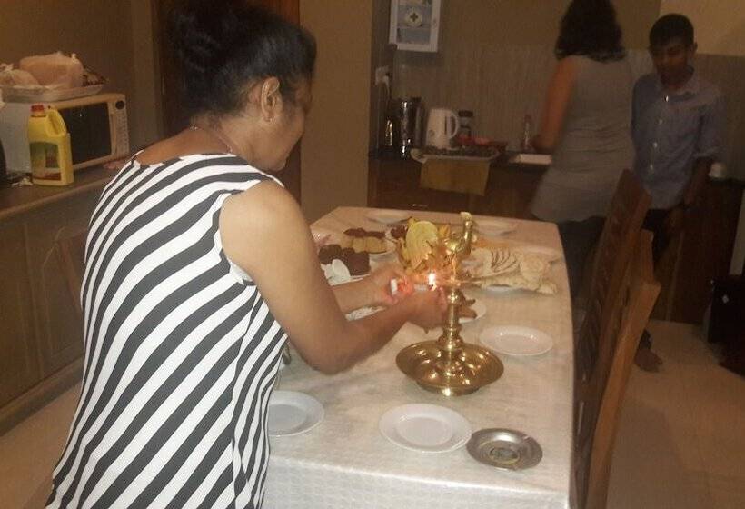 민박 Rivorich Residence Kandy