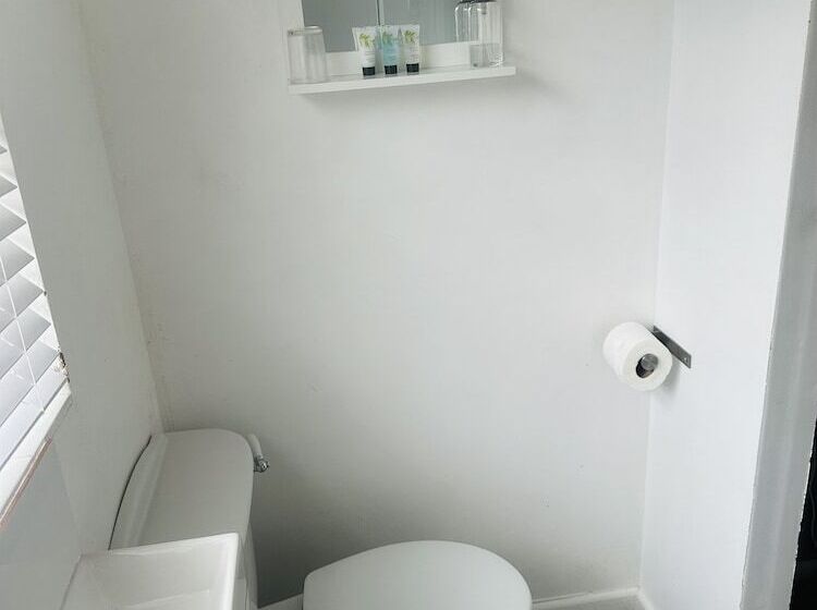 مبيت وإفطار The Wash & Tope