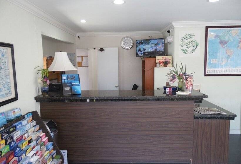 Hi Way Host Motel
