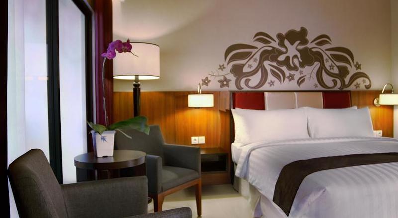 בית מלון כפרי Aston Bojonegoro City