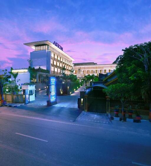 בית מלון כפרי Aston Bojonegoro City