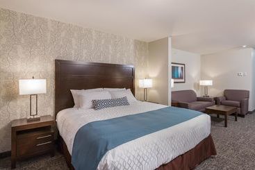 هتل Best Western Plus Chestermere