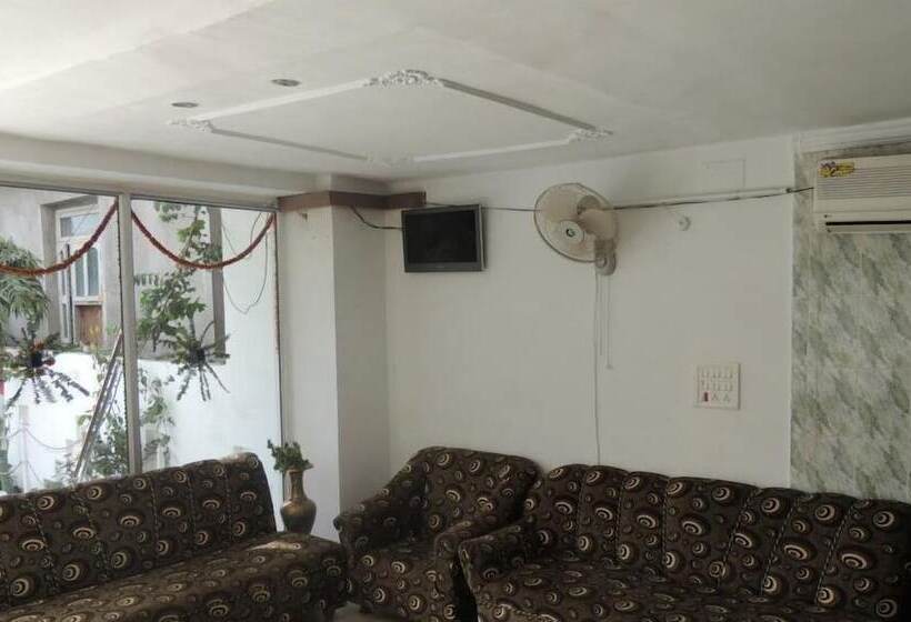 Отель Buddha International