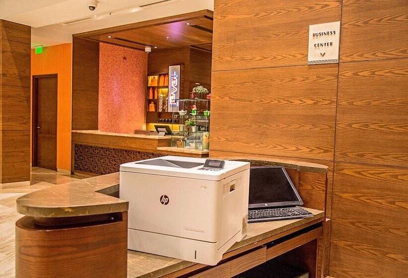 فندق Courtyard By Marriott Raipur