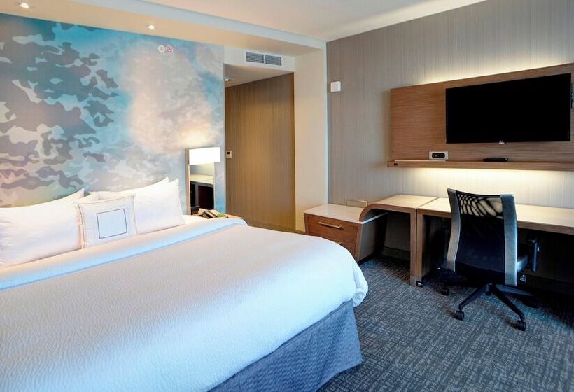 בית מלון כפרי Courtyard By Marriott Muncie At Horizon Convention Center